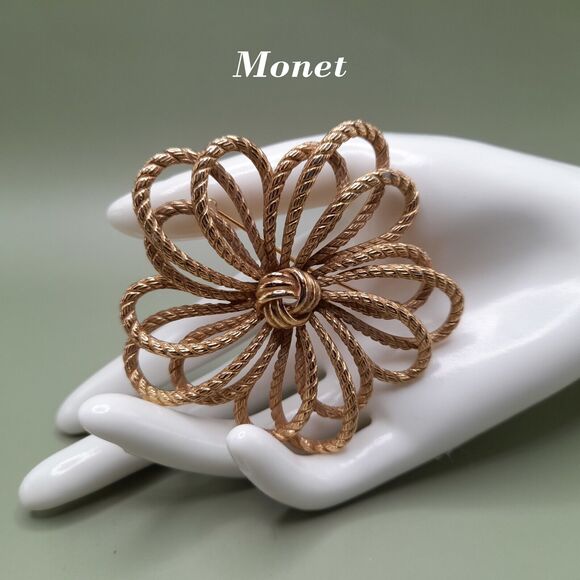 Vintage Brooch MONET Flower Rope Cord Pin, Gold Plated, 3 Inch - Picture 1 of 12